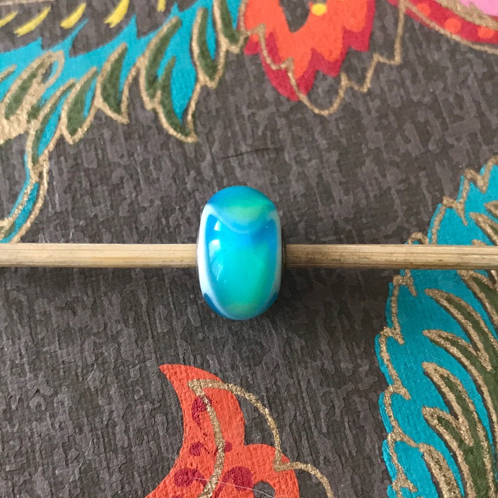RETIRED Troll Bead- Turquoise Armadillo